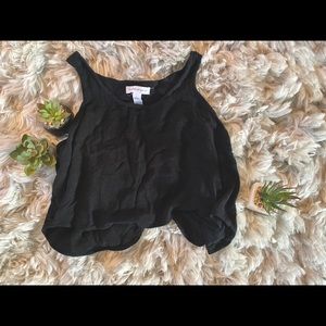 Black Crop Top with open back 🌒